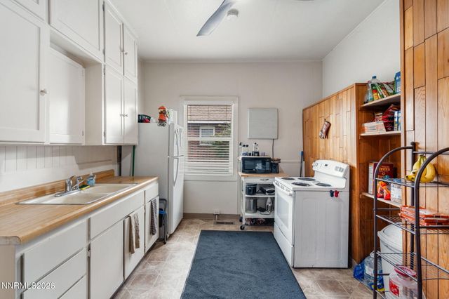 128 Keystone Avenue, Reno, NV 89503