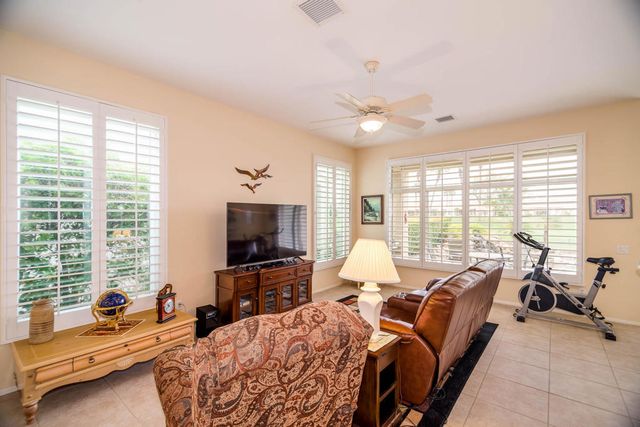 78202 Kensington Avenue, Palm Desert, CA 92211