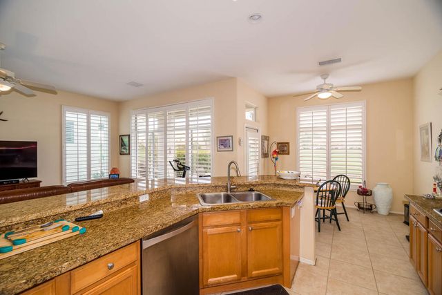 78202 Kensington Avenue, Palm Desert, CA 92211