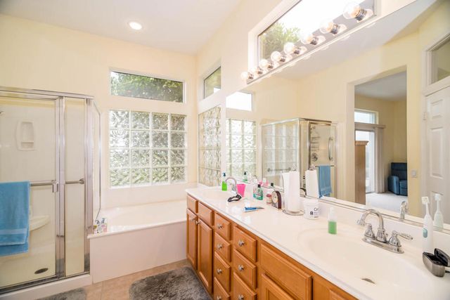 78202 Kensington Avenue, Palm Desert, CA 92211