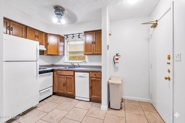 321 Shore Drive 18, Highlands, NJ 07732