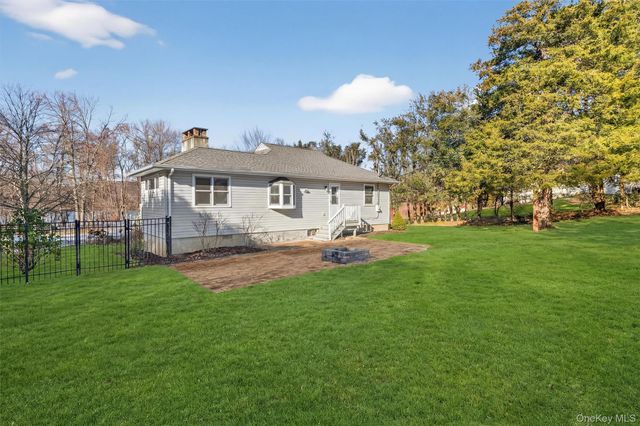 1166 Hunterbrook Road, Yorktown Heights, NY 10598