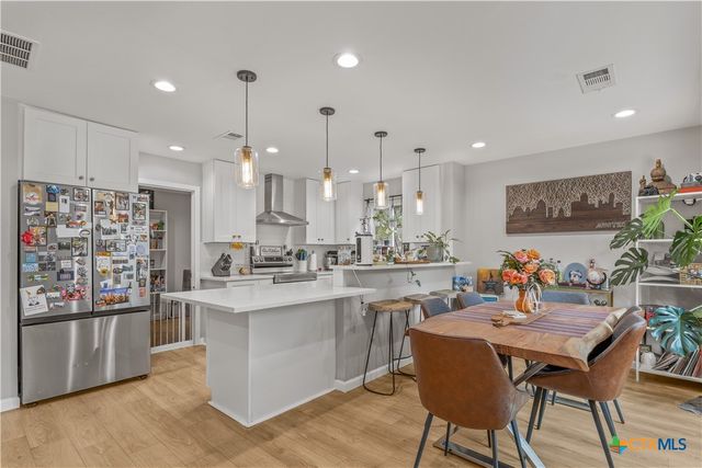 9604 Newberry Drive, Austin, TX 78729