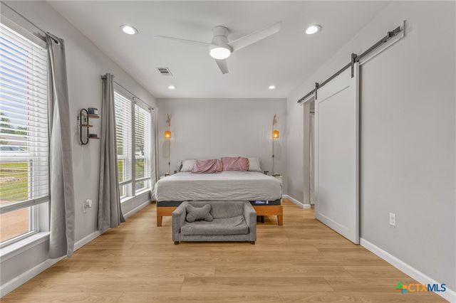 9604 Newberry Drive, Austin, TX 78729