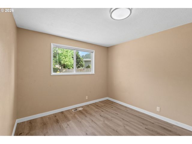 6445 B St, Springfield, OR 97478