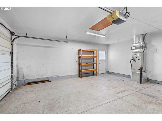 6445 B St, Springfield, OR 97478