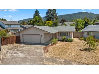 6445 B St, Springfield, OR 97478