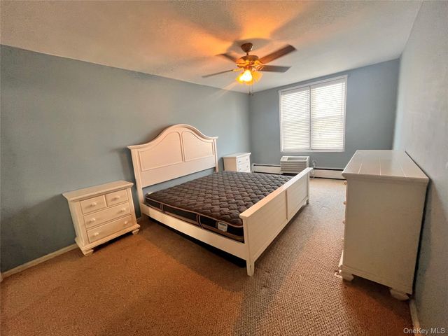 60 Hempstead Avenue 1J, Lynbrook, NY 11563