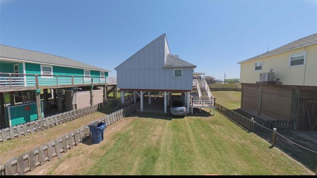 114 Sand Dune Court, Surfside Beach, TX 77541