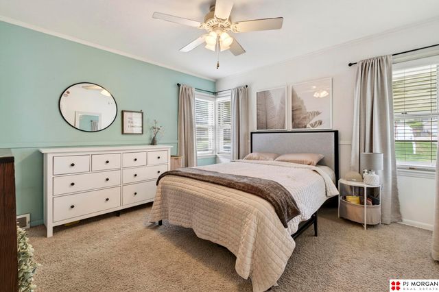 2925 S 44th Street, Lincoln, NE 68506