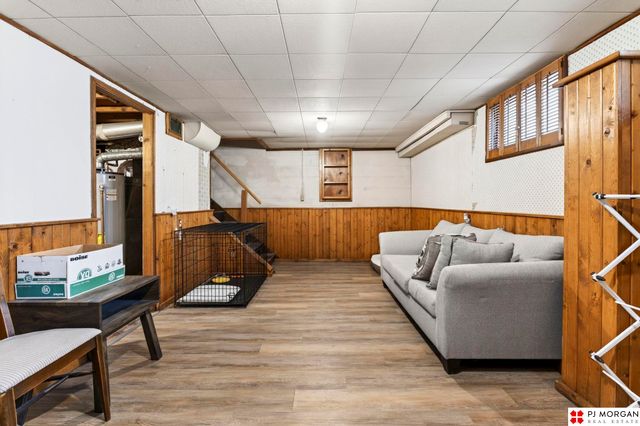 2925 S 44th Street, Lincoln, NE 68506
