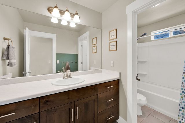 7112 N GOLDEN CT, Eagle Mountain, UT 84005