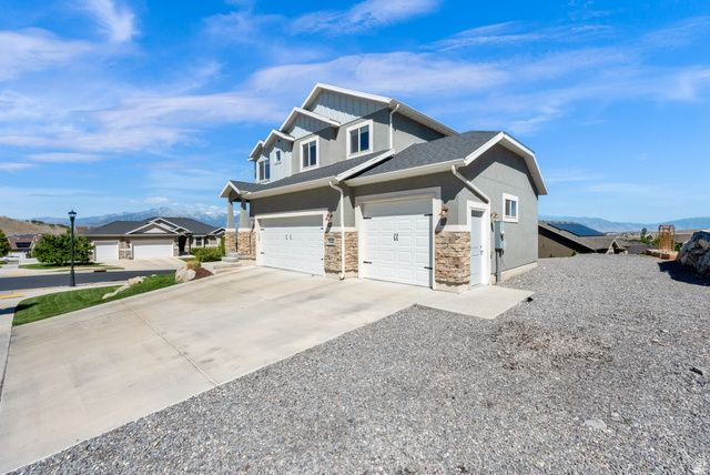 7112 N GOLDEN CT, Eagle Mountain, UT 84005