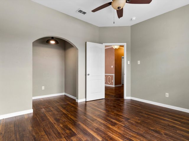 5000 Wild Oats Drive, Fort Worth, TX 76179