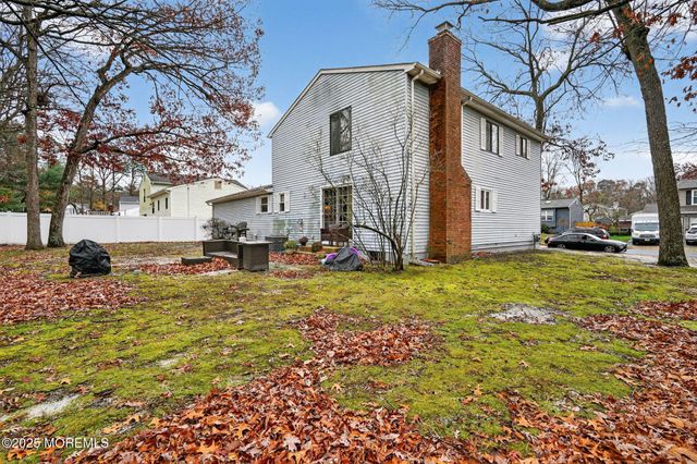 3 Timberline Drive, Howell, NJ 07731