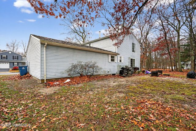 3 Timberline Drive, Howell, NJ 07731