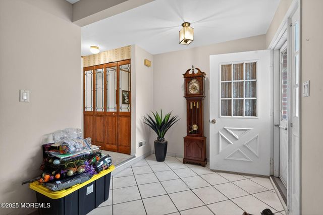 3 Timberline Drive, Howell, NJ 07731