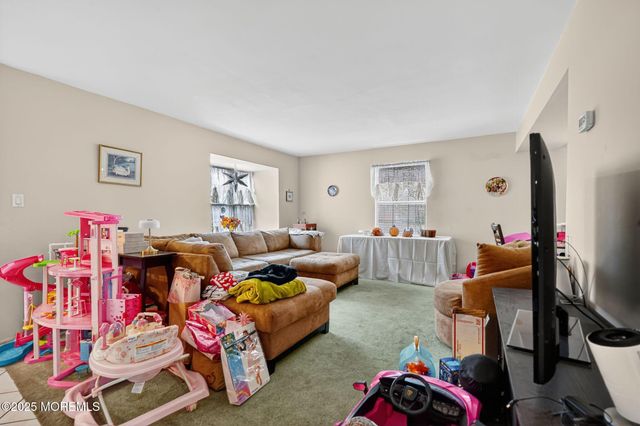 3 Timberline Drive, Howell, NJ 07731