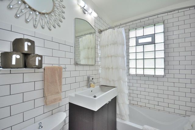 4909 W Galena STREET, Milwaukee, WI 53208