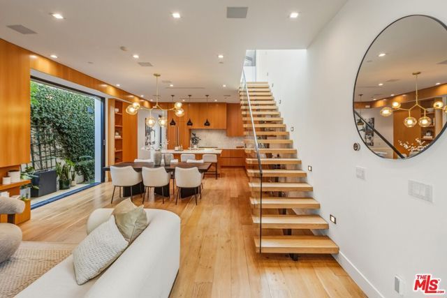 722 Marine Street, Santa Monica, CA 90405