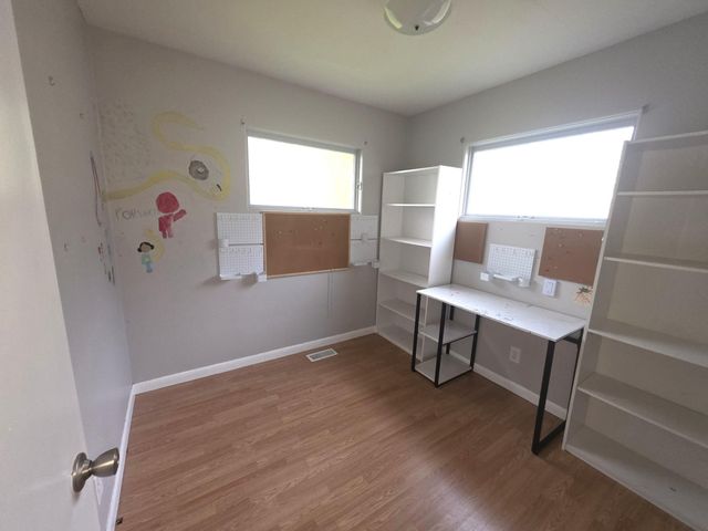 586 W River Road, Muskegon, MI 49445
