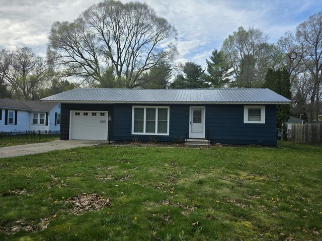 586 W River Road, Muskegon, MI 49445