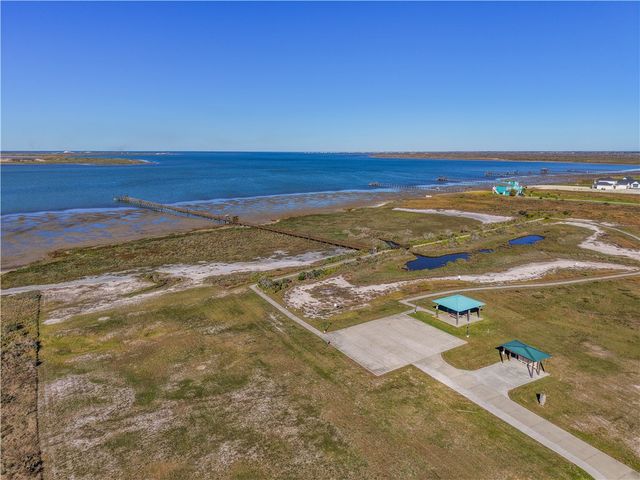 205 Trout Side Way, Rockport, TX 78382