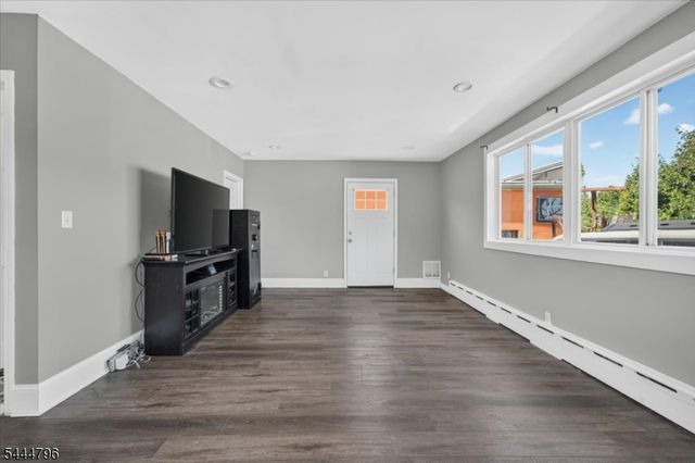 603 Lincoln Blvd, Middlesex Boro, NJ 08846