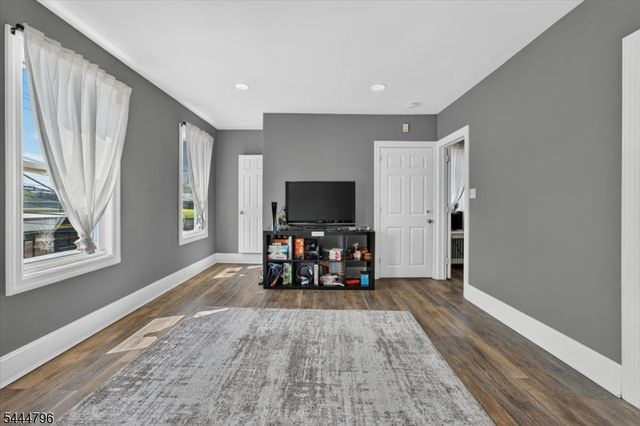 603 Lincoln Blvd, Middlesex Boro, NJ 08846