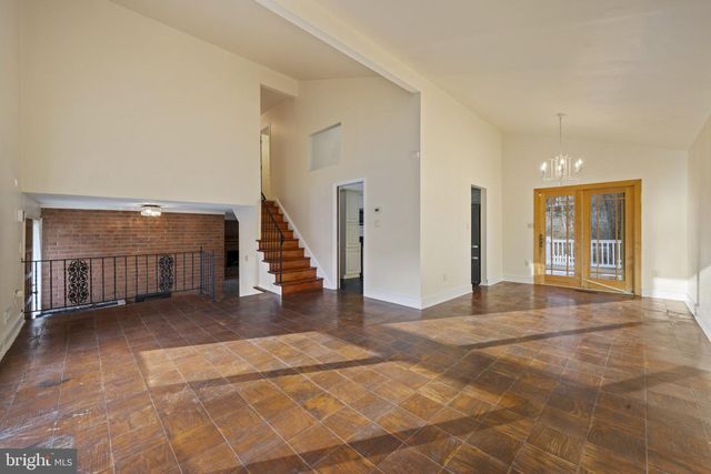 922 BEAVERBANK CIR, Towson, MD 21286