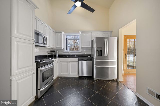 922 BEAVERBANK CIR, Towson, MD 21286