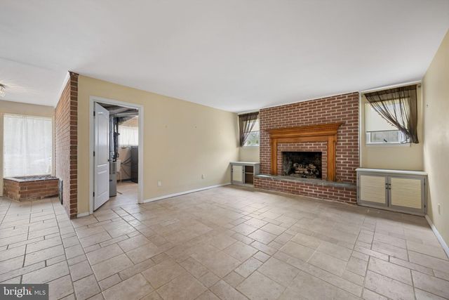 922 BEAVERBANK CIR, Towson, MD 21286