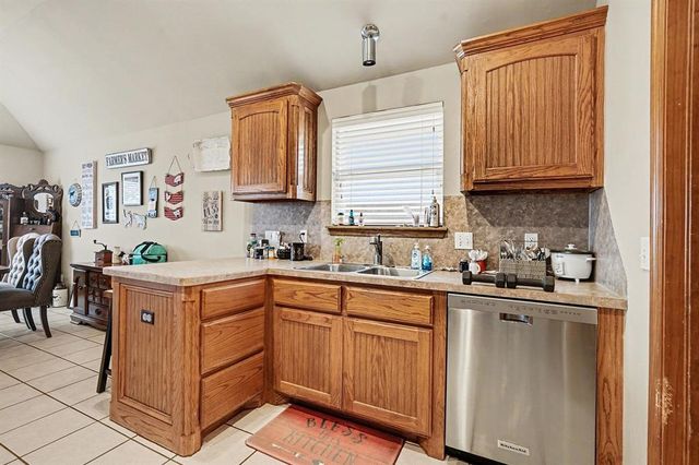 1800 Jordan Drive, Moore, OK 73160
