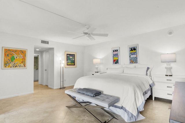 5380 N Ocean Drive 18a, Singer Island, FL 33404