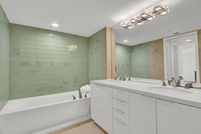 5380 N Ocean Drive 18a, Singer Island, FL 33404