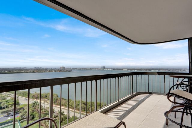 5380 N Ocean Drive 18a, Singer Island, FL 33404