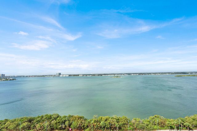 5380 N Ocean Drive 18a, Singer Island, FL 33404