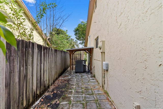 9315 SW 170th Lane, Palmetto Bay, FL 33157