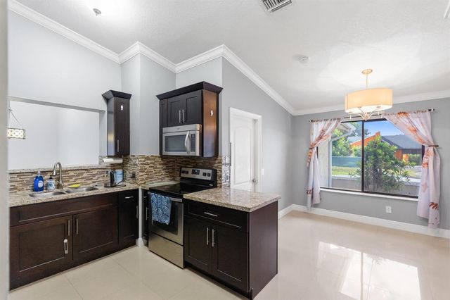 9315 SW 170th Lane, Palmetto Bay, FL 33157