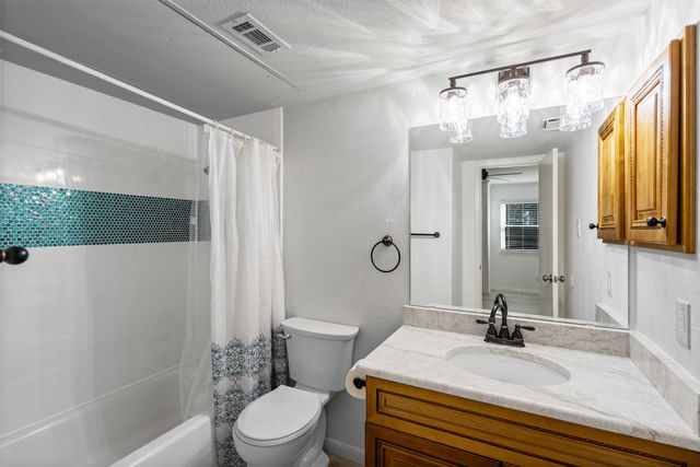 5743 Cedar Creek Drive, Benbrook, TX 76109