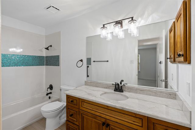 5743 Cedar Creek Drive, Benbrook, TX 76109