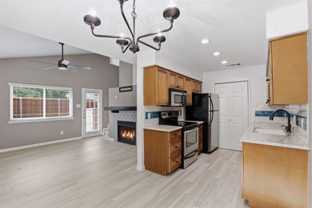 5743 Cedar Creek Drive, Benbrook, TX 76109