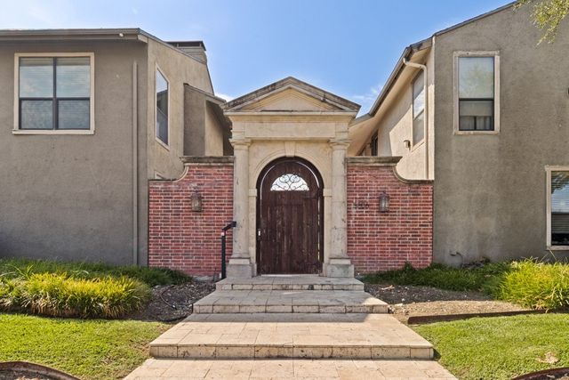 5806 Birchbrook Drive 210, Dallas, TX 75206