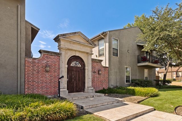 5806 Birchbrook Drive 210, Dallas, TX 75206