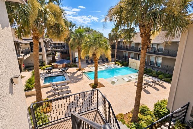 5806 Birchbrook Drive 210, Dallas, TX 75206