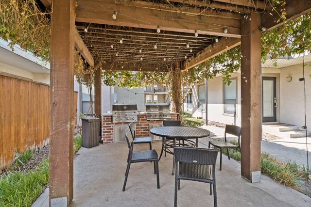 5806 Birchbrook Drive 210, Dallas, TX 75206