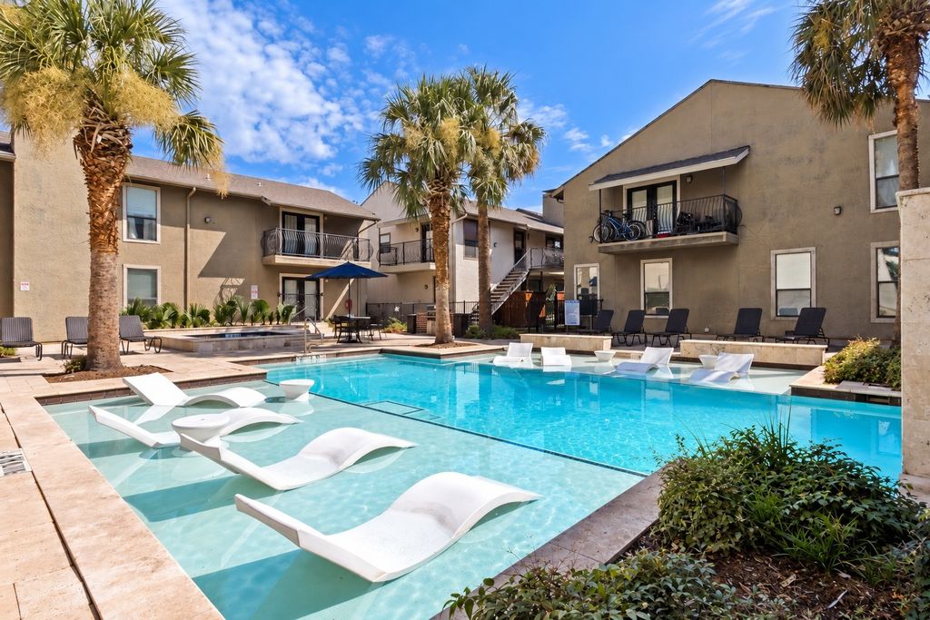 5806 Birchbrook Drive 210, Dallas, TX 75206