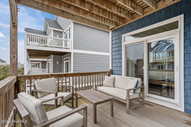 308 Oceanaire Lane, Holly Ridge, NC 28445