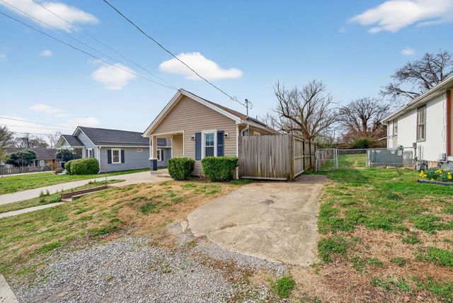 2804 Elliott Dr, Old Hickory, TN 37138