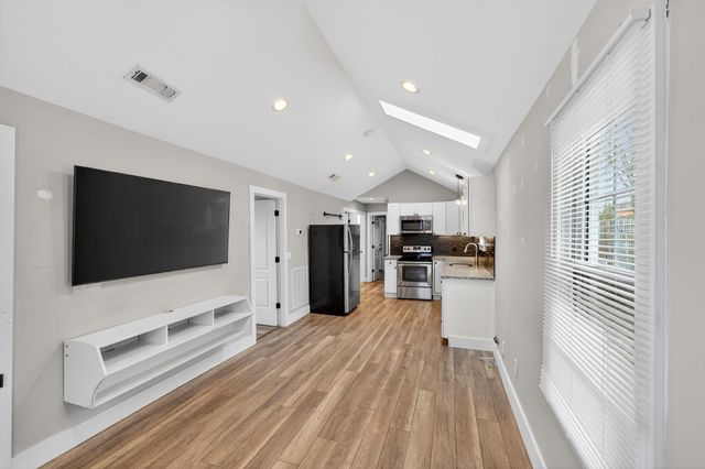 2804 Elliott Dr, Old Hickory, TN 37138